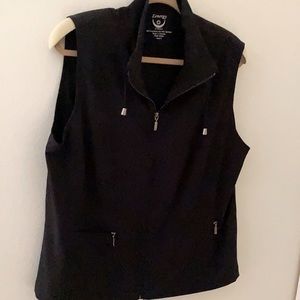 Chico’s SZ 3 Loved “Zenergy” Vest. Black